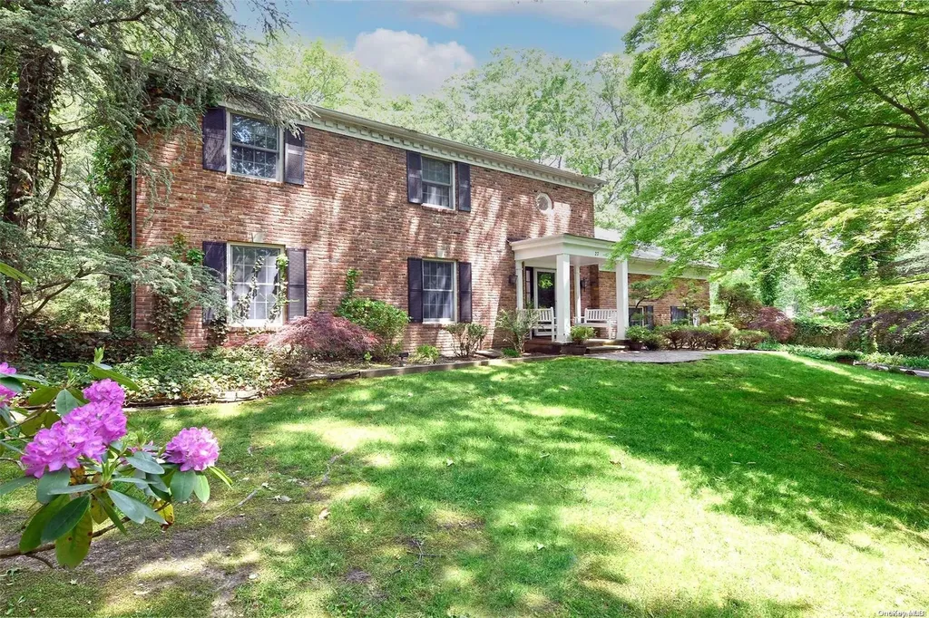 27 Ebbtide Lane Dix Hills NY 11746