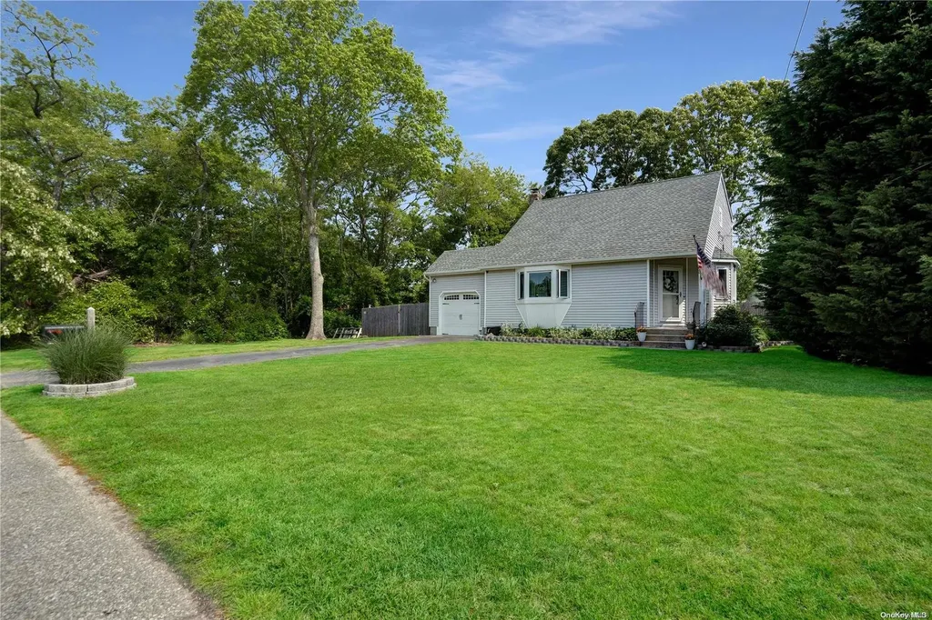 39 Vista Place Mastic Beach NY 11951