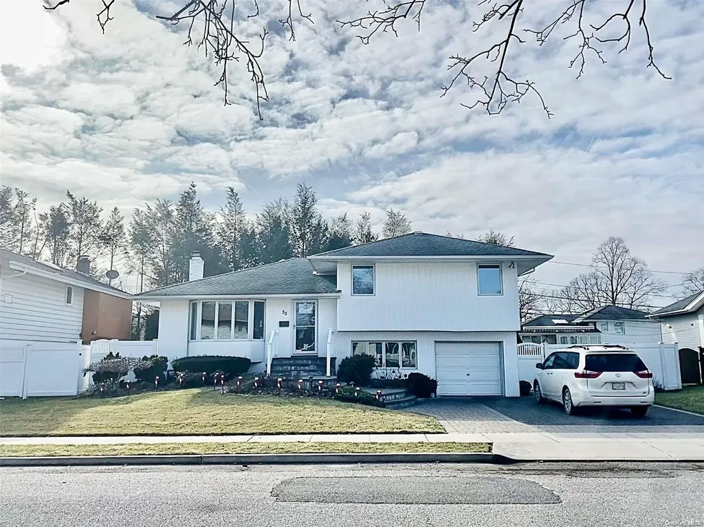 35 Middle Lane Jericho NY 11753