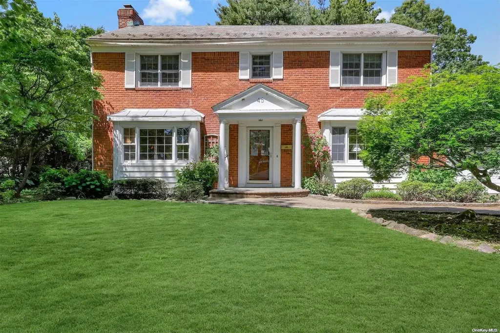 45 Peale Road Manhasset NY 11030