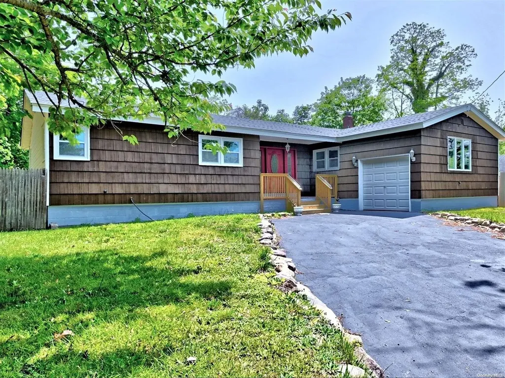111 Orchid Drive Mastic Beach NY 11951