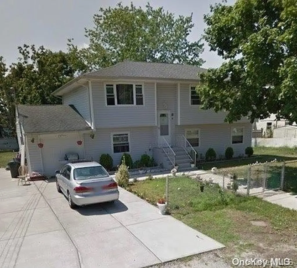 6 Fairtown Road Bay Shore NY 11706