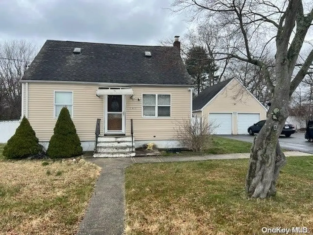 865 Wilson Boulevard Central Islip NY 11722