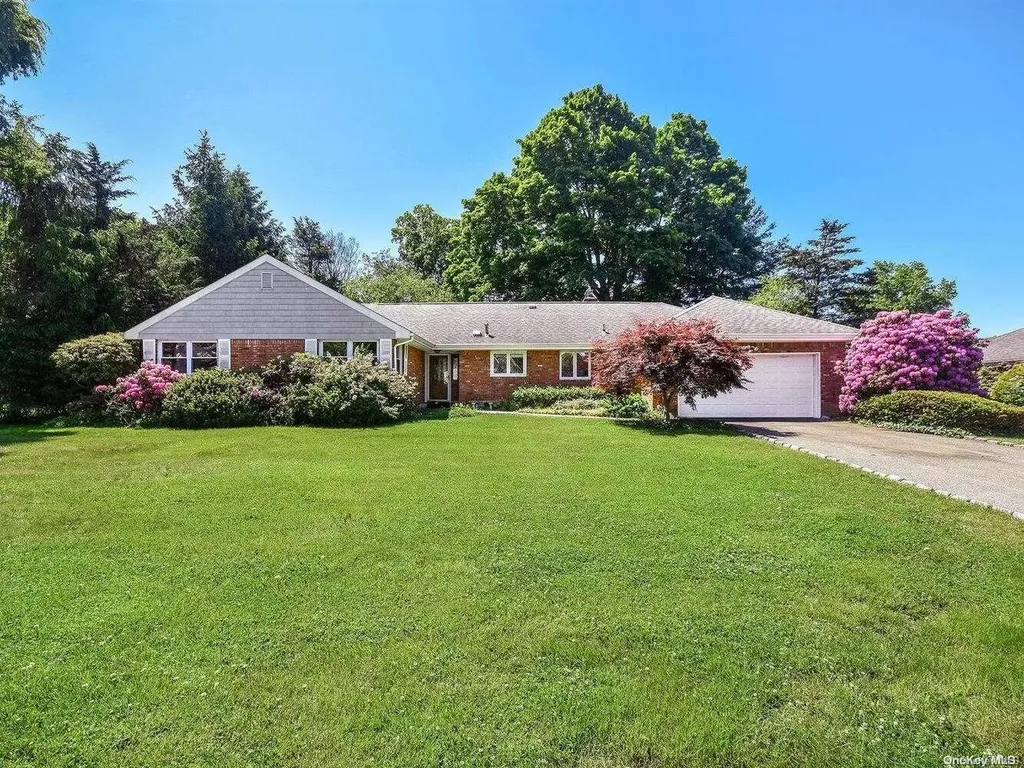 31 Edwards Lane Glen Cove NY 11542