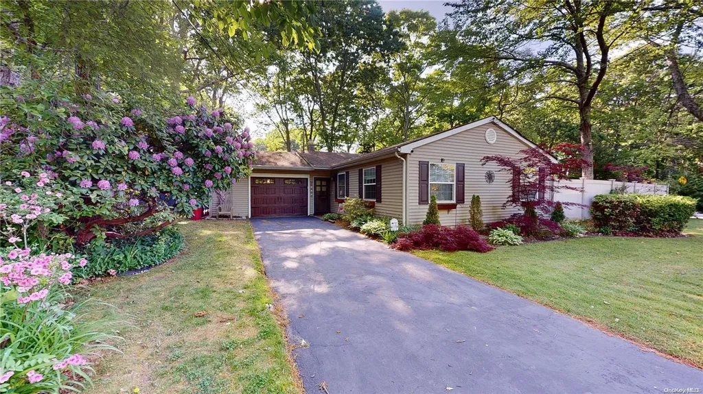 28 Yaphank Avenue Brookhaven NY 11719