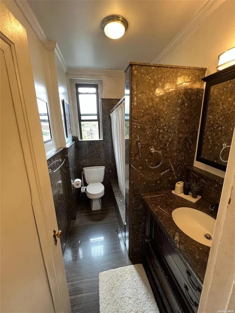160-15 Powells Cove Boulevard Beechhurst NY 11357