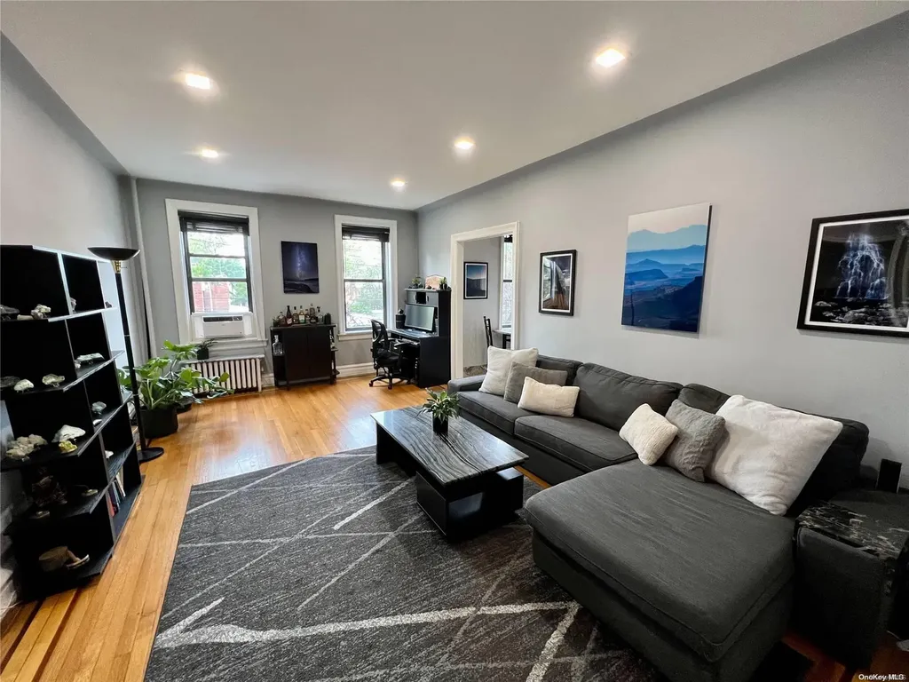 160-15 Powells Cove Boulevard Beechhurst NY 11357