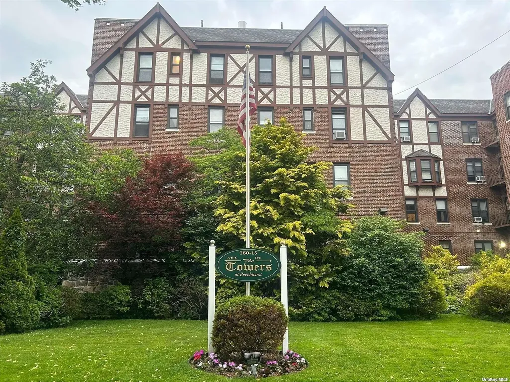 160-15 Powells Cove Boulevard Beechhurst NY 11357