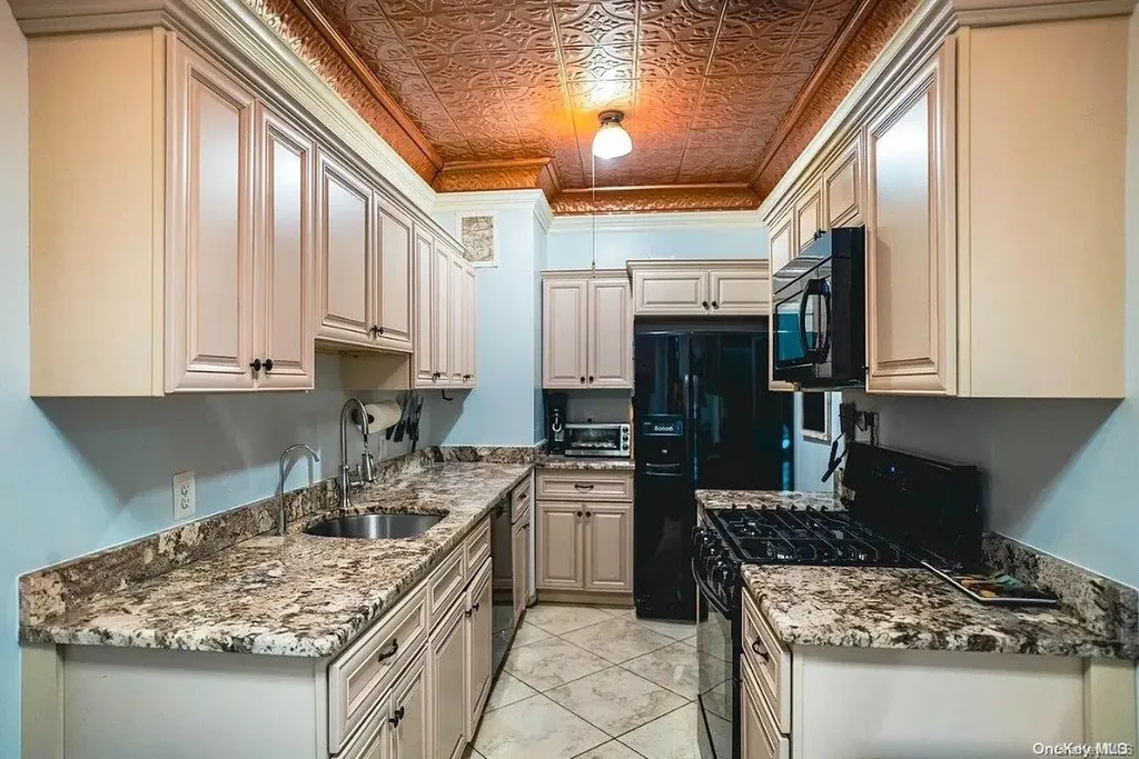 160-15 Powells Cove Boulevard Beechhurst NY 11357