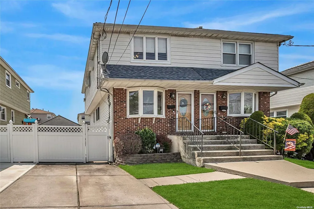 446 Ridgewood Avenue Staten Island NY 10312