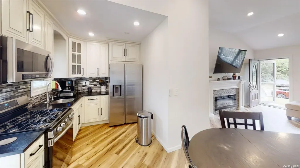1719 Pine Acres Boulevard Bay Shore NY 11706
