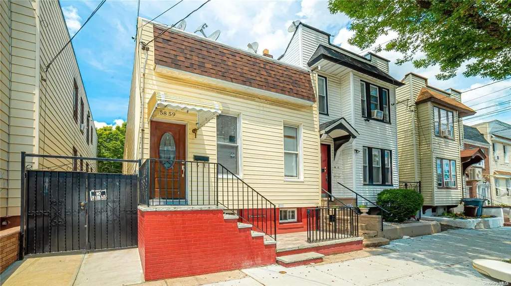 58-59 78th Avenue Glendale NY 11385