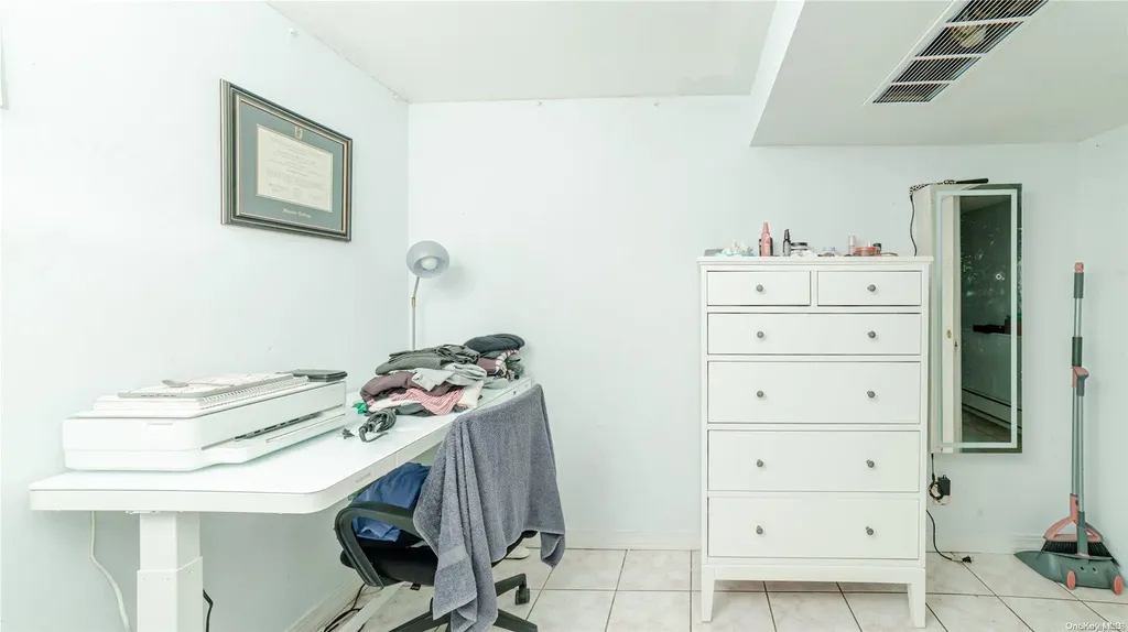58-59 78th Avenue Glendale NY 11385