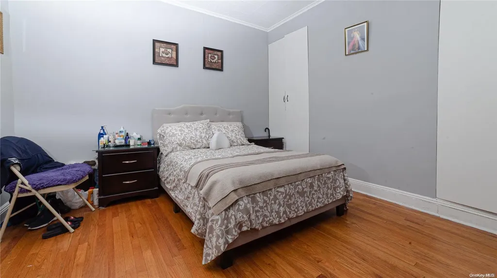 58-59 78th Avenue Glendale NY 11385