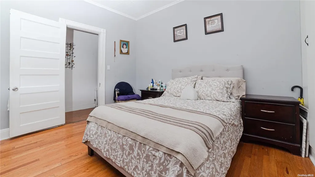 58-59 78th Avenue Glendale NY 11385