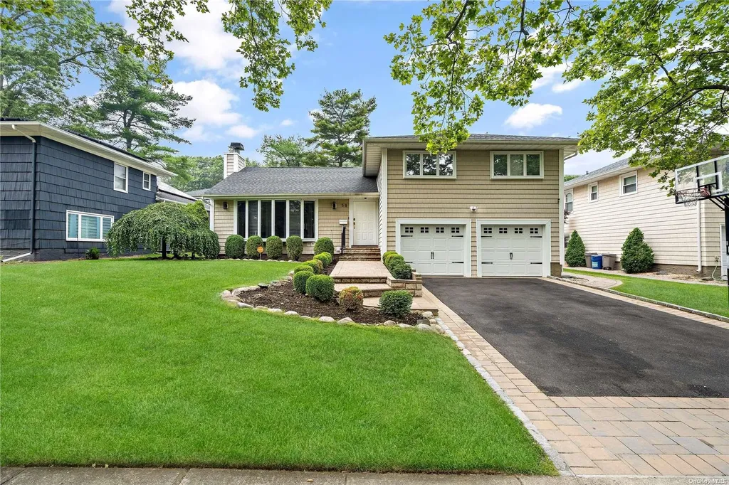 58 Hilldale Road Albertson NY 11507