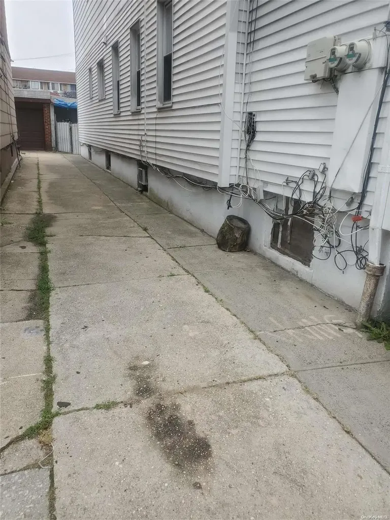1362 E 93rd Street Brooklyn NY 11236