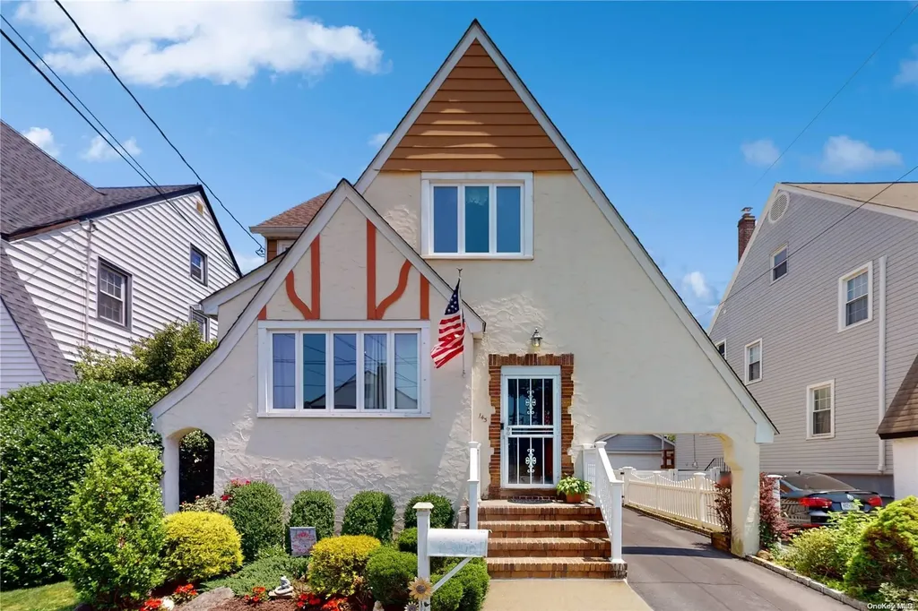 143 Gordon Road Valley Stream NY 11581