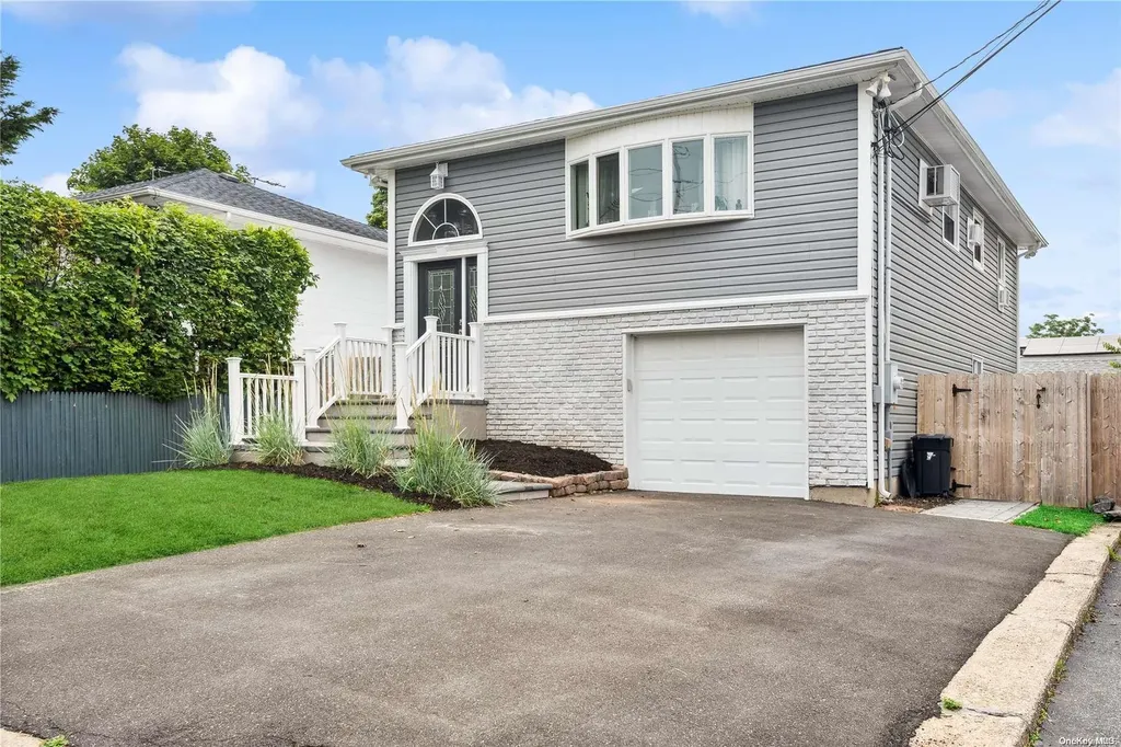 416 Fire Island Avenue Babylon NY 11702