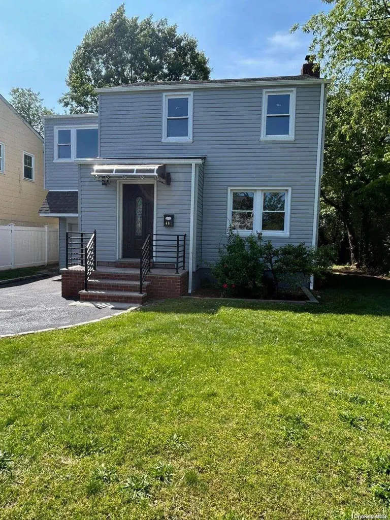 48 Opal Street Elmont NY 11003