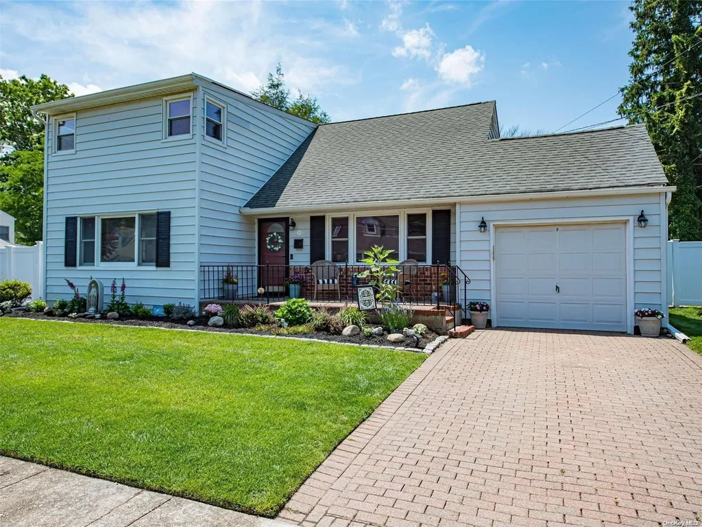 50 Birchbrook Drive Smithtown NY 11787