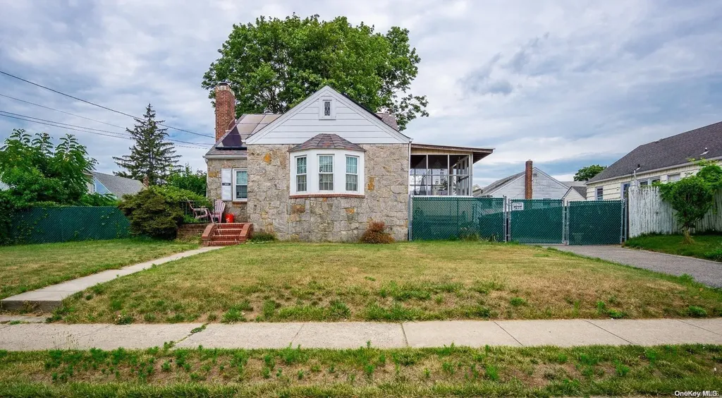 769 Hempstead Boulevard Uniondale NY 11553