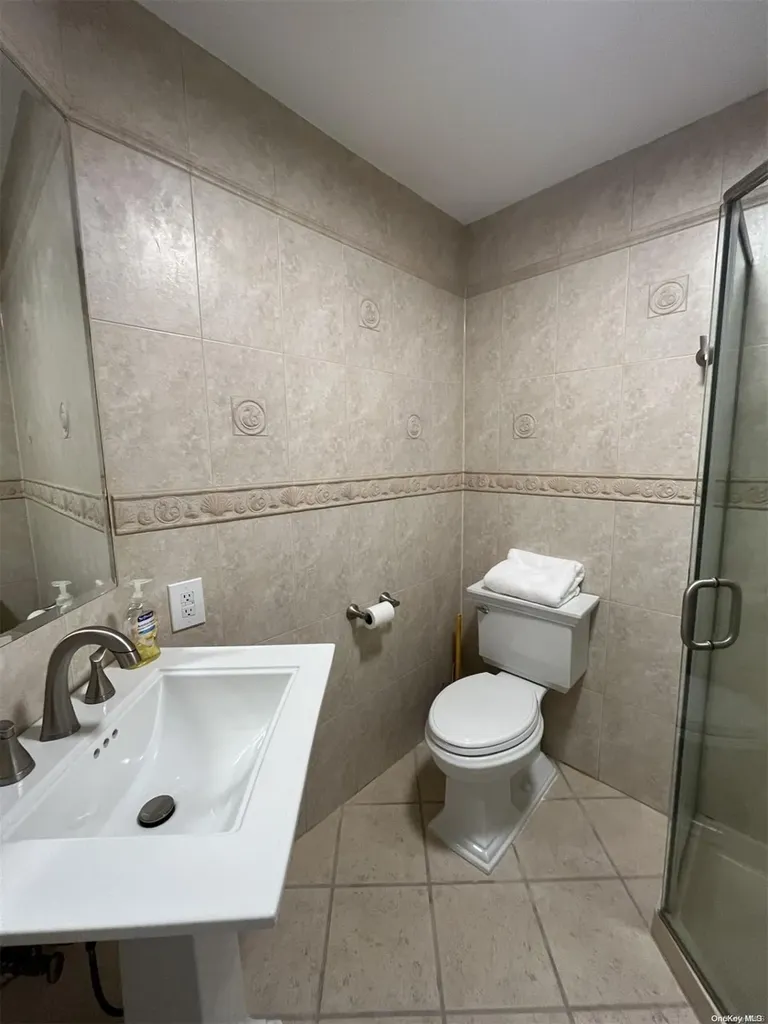 24 Bungalow Walk Ocean Beach NY 11770