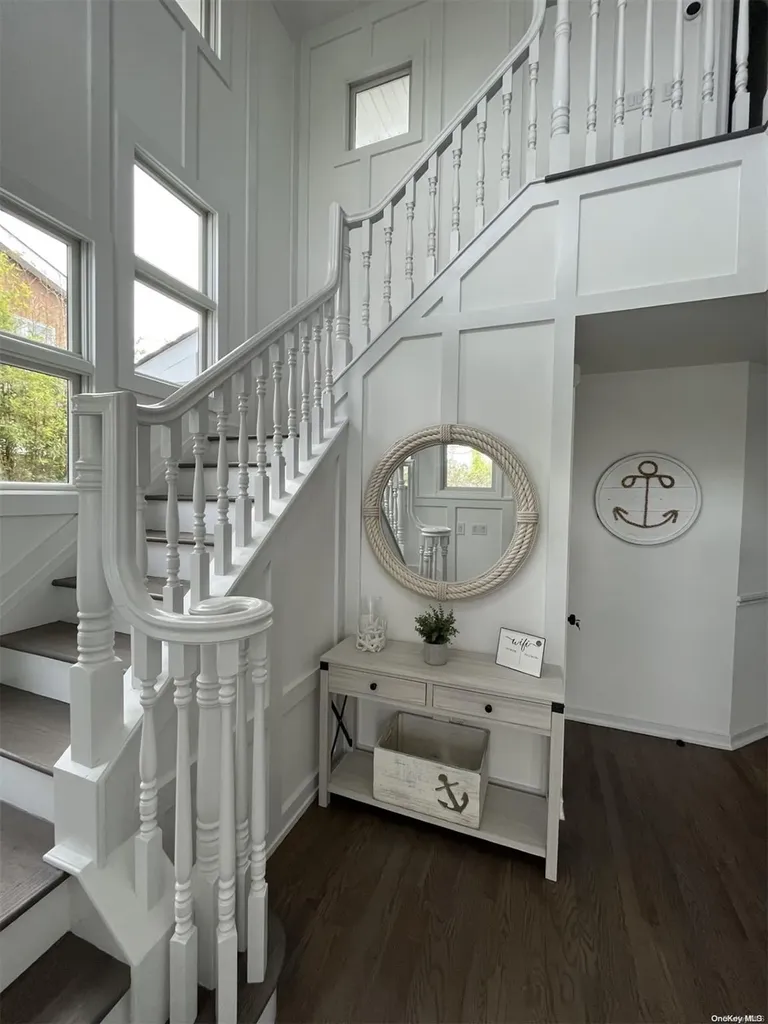 24 Bungalow Walk Ocean Beach NY 11770