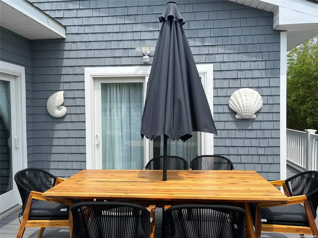 24 Bungalow Walk Ocean Beach NY 11770