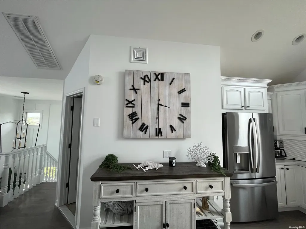 24 Bungalow Walk Ocean Beach NY 11770
