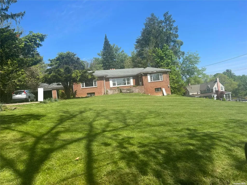 31 Tillson Avenue Highland NY 12528
