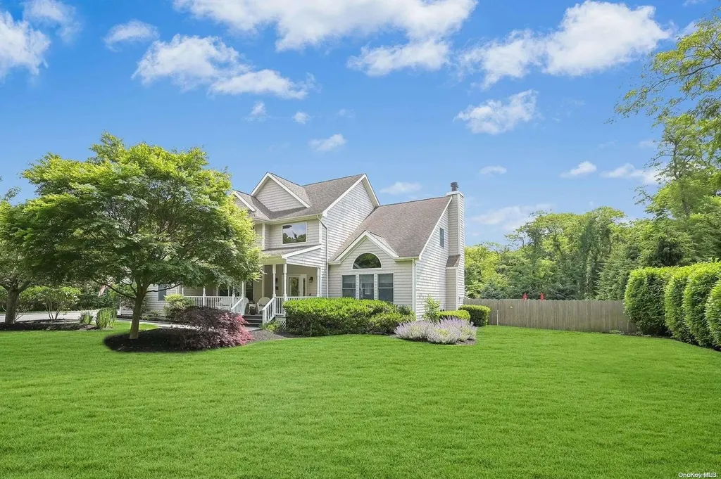 17 Abets Creek Path East Patchogue NY 11772