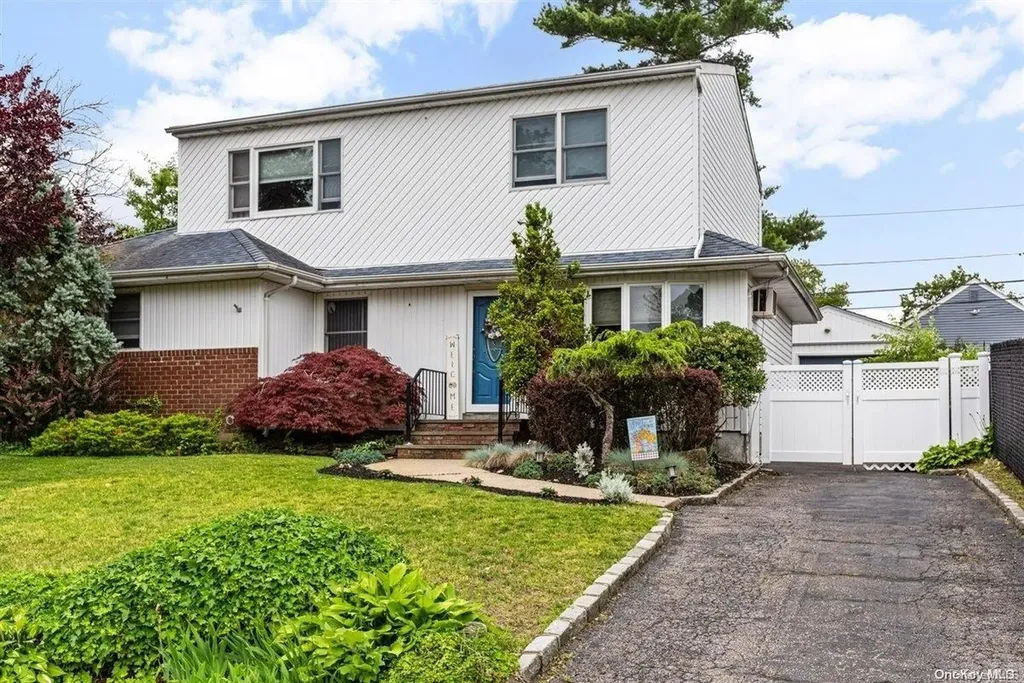 842 Mayer Drive Wantagh NY 11793