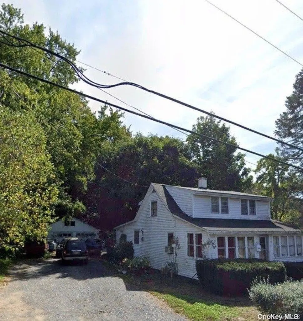48 Glenmere Avenue Florida NY 10921