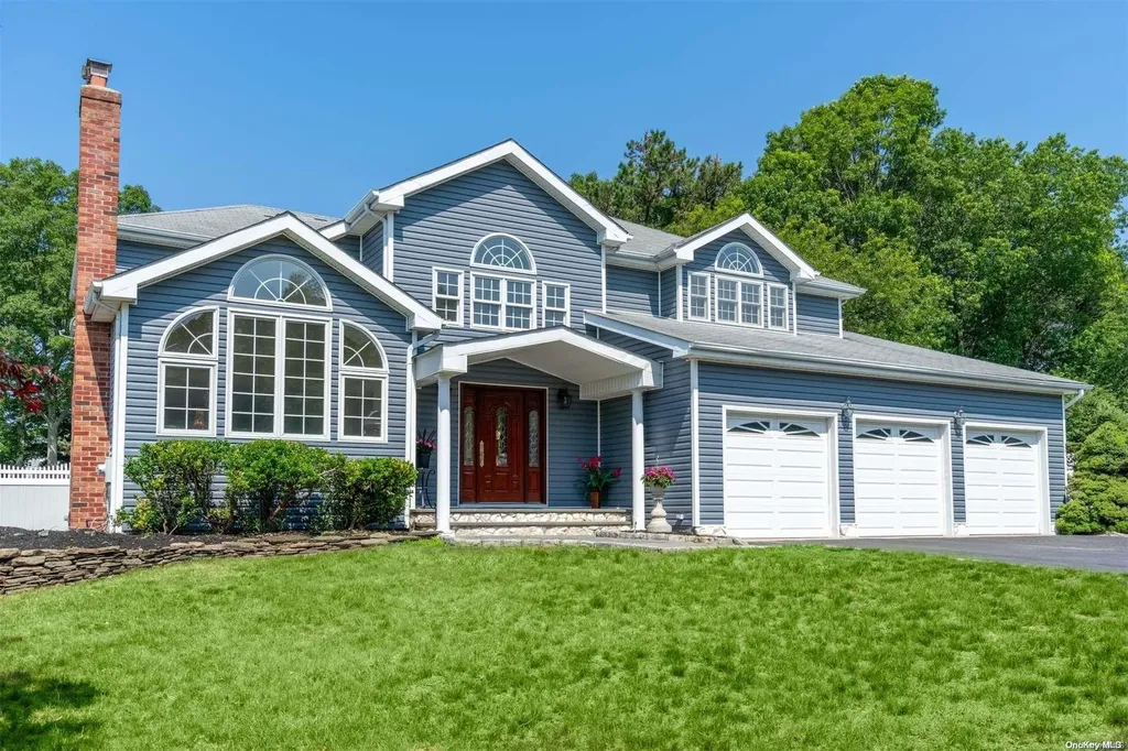 17 Rolling Hills Drive Nesconset NY 11767