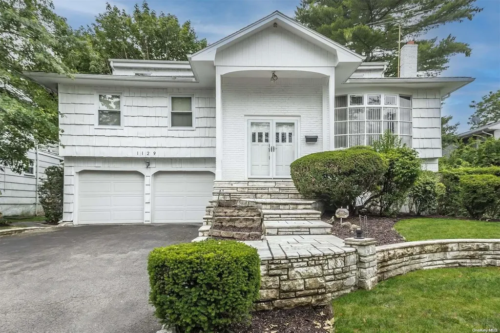 1129 Fordham Lane Woodmere NY 11598
