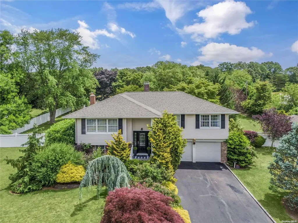 123 Caramel Road Commack NY 11725