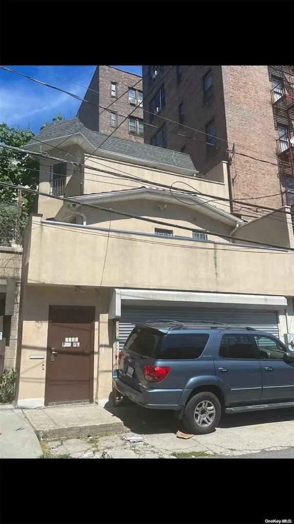 2567 Poe Place Bronx NY 10458