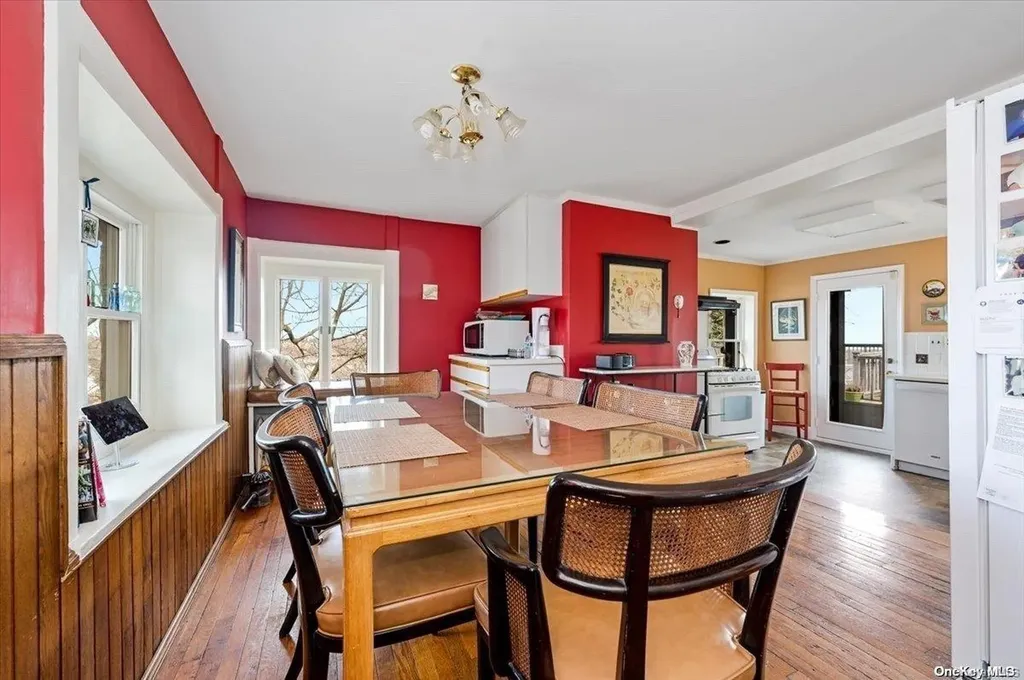 45 East Loop Road Staten Island NY 10304