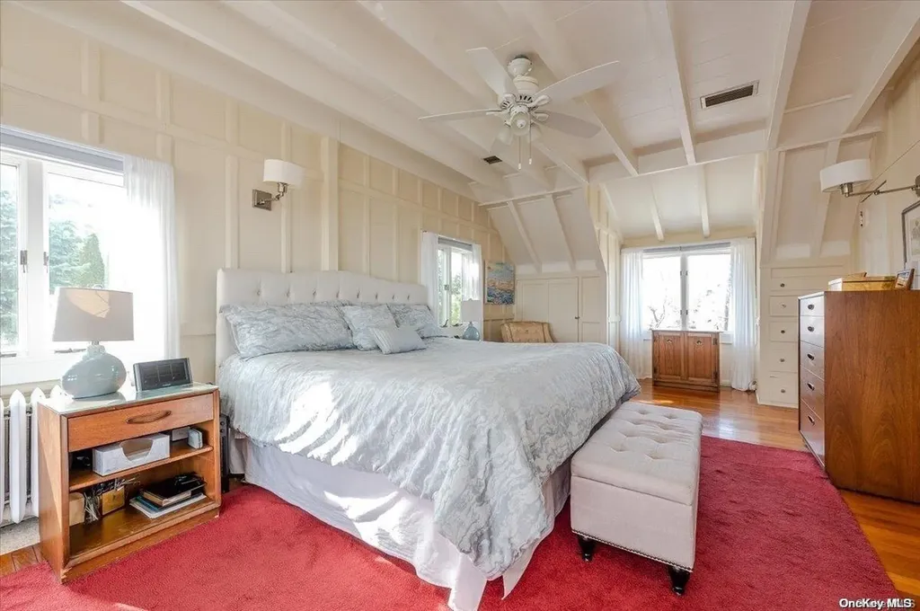 45 East Loop Road Staten Island NY 10304