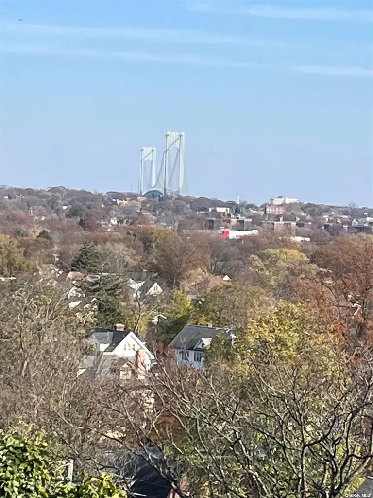 45 East Loop Road Staten Island NY 10304