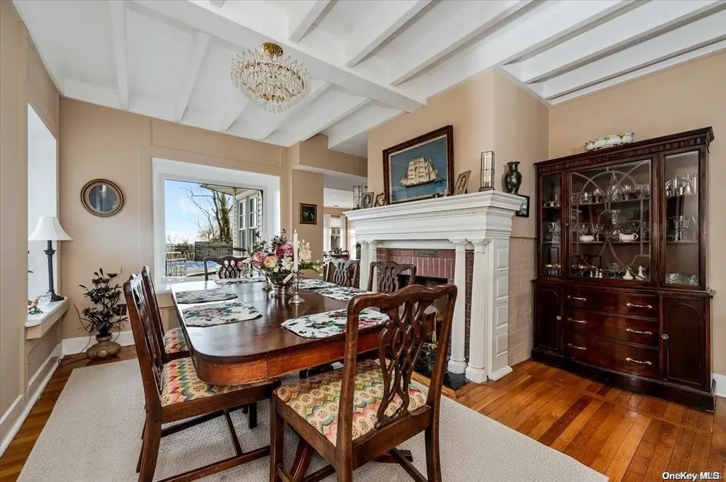 45 East Loop Road Staten Island NY 10304