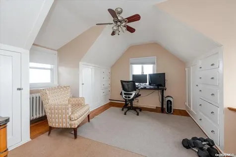 45 East Loop Road Staten Island NY 10304