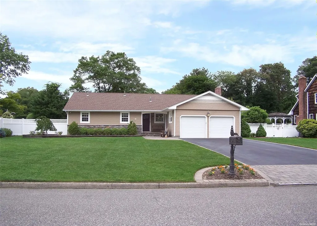 3 Canterbury Lane Nesconset NY 11767