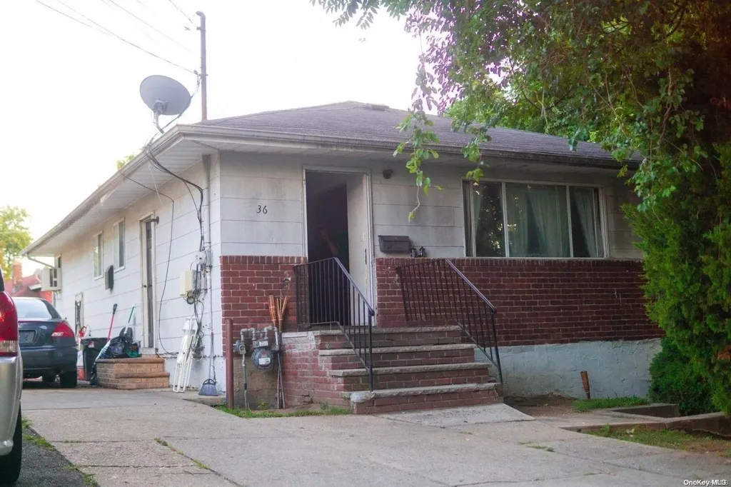 36 Harvard Street Hempstead NY 11550