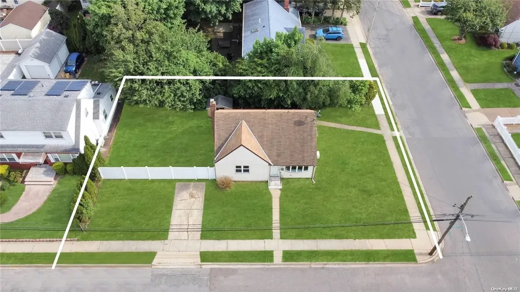 39 Virginia Avenue Plainview NY 11803