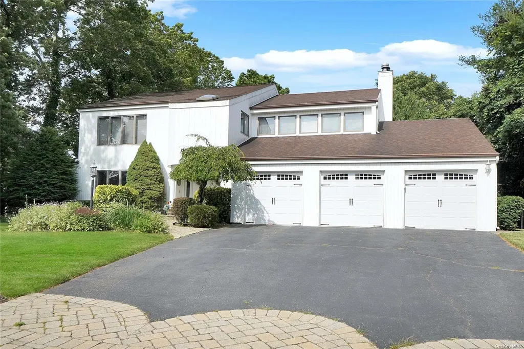 30 Jesse Way Mount Sinai NY 11766
