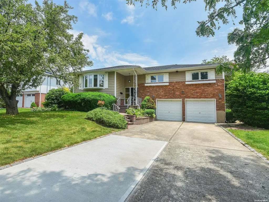 42 Executive Drive New Hyde Park NY 11040