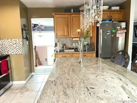 746 Vivian Court Baldwin NY 11510