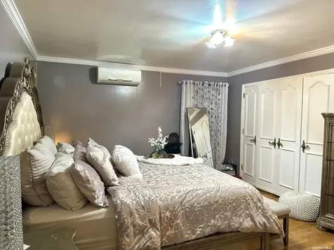 746 Vivian Court Baldwin NY 11510